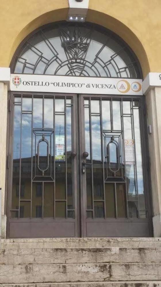 Ostello Di Vicenza Bagian luar foto